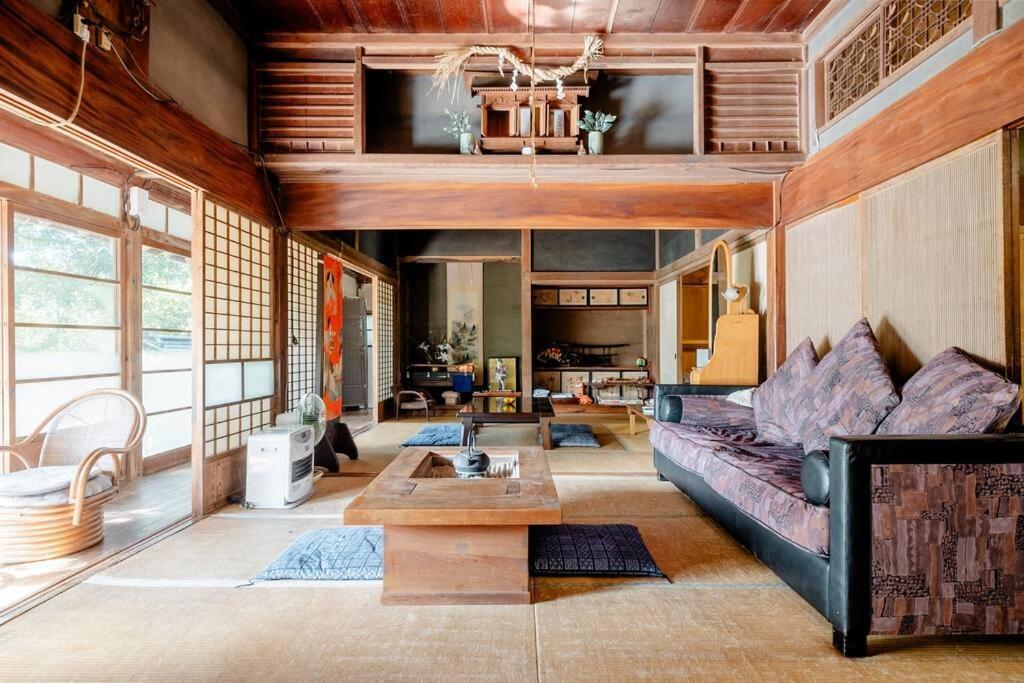 ゲストハウス+カフェわ　１日１組限定！ 築１００年の農家の古民家で宿泊体験、薪でお風呂沸かせます。焚き火もできます。 Kannami Exterior photo